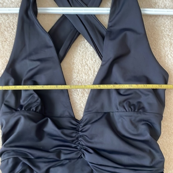 NWT dynamite deep neck ruched bodycon black dress - Picture 7 of 8